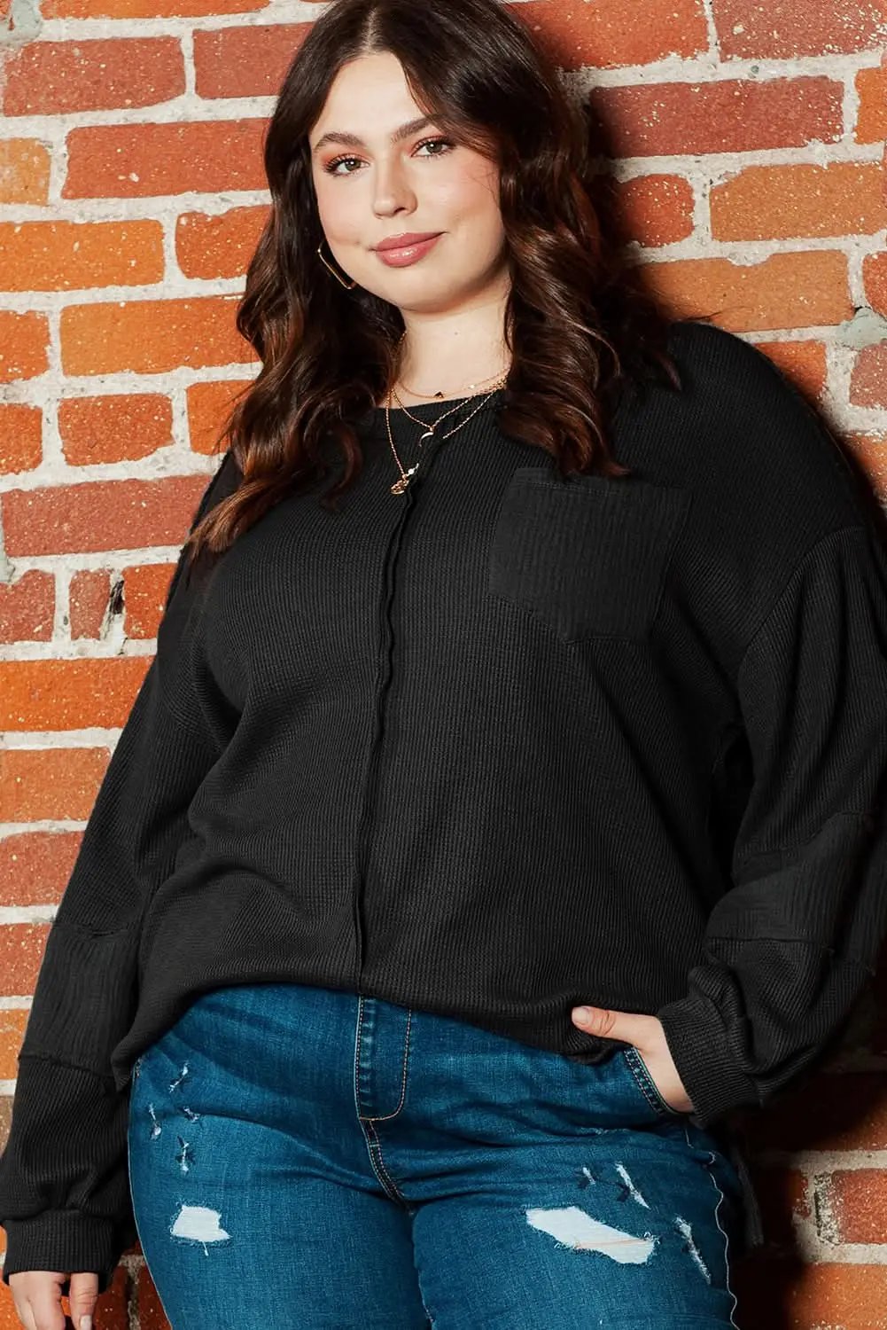 Chic plus-size black crinkle top - Love Salve